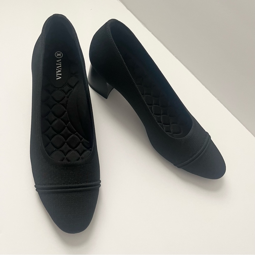 VIVAIA Black Julie Pro Almond Toe Chunky Heels- NEW WITHOUT TAGS